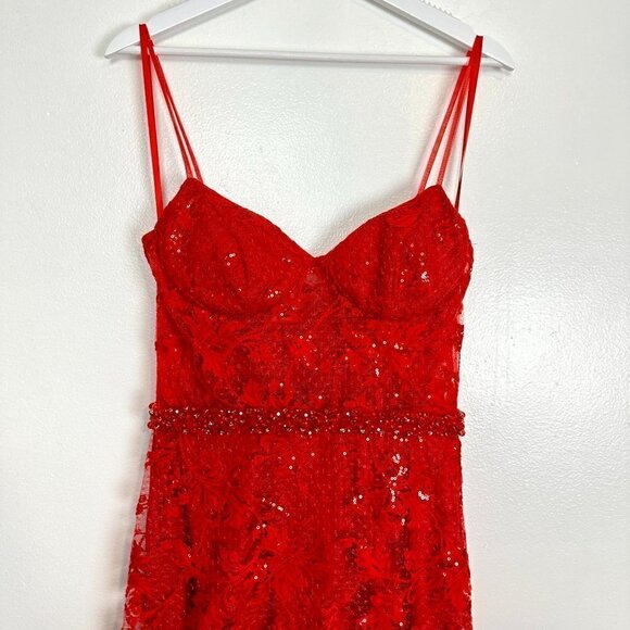 MAC DUGGAL Embroidered Illusion Bodice Sleeveless Trumpet Gown in Red Size US 4 - Picture 3 of 8